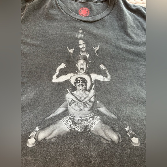 Red Hot Chili Peppers Unisex 2022 World Tour Graphic Band Tee Grunge Streetwear - Picture 8 of 9